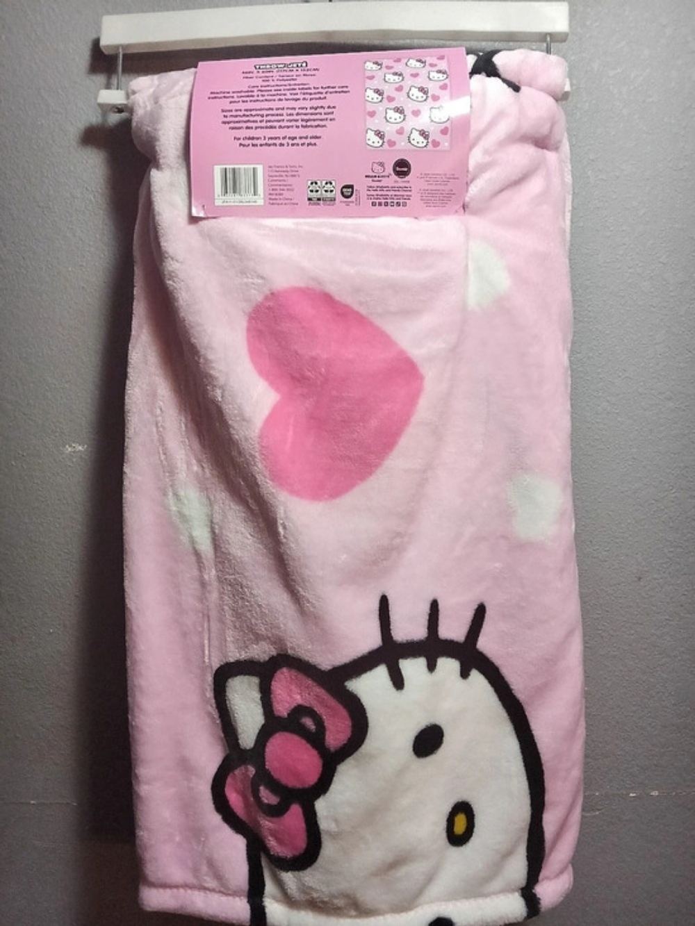 Hello Kitty Pink Hearts Super Soft Throw Blanket Pink & White Valentine's Day